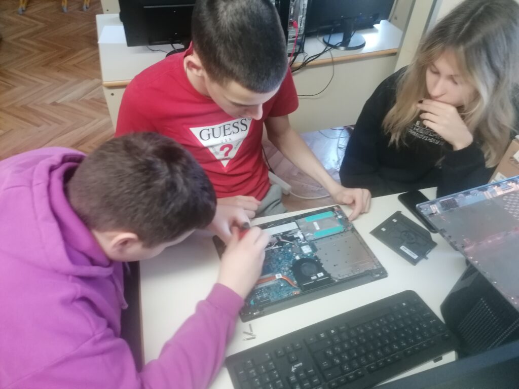 Fakultativna nastava informatike